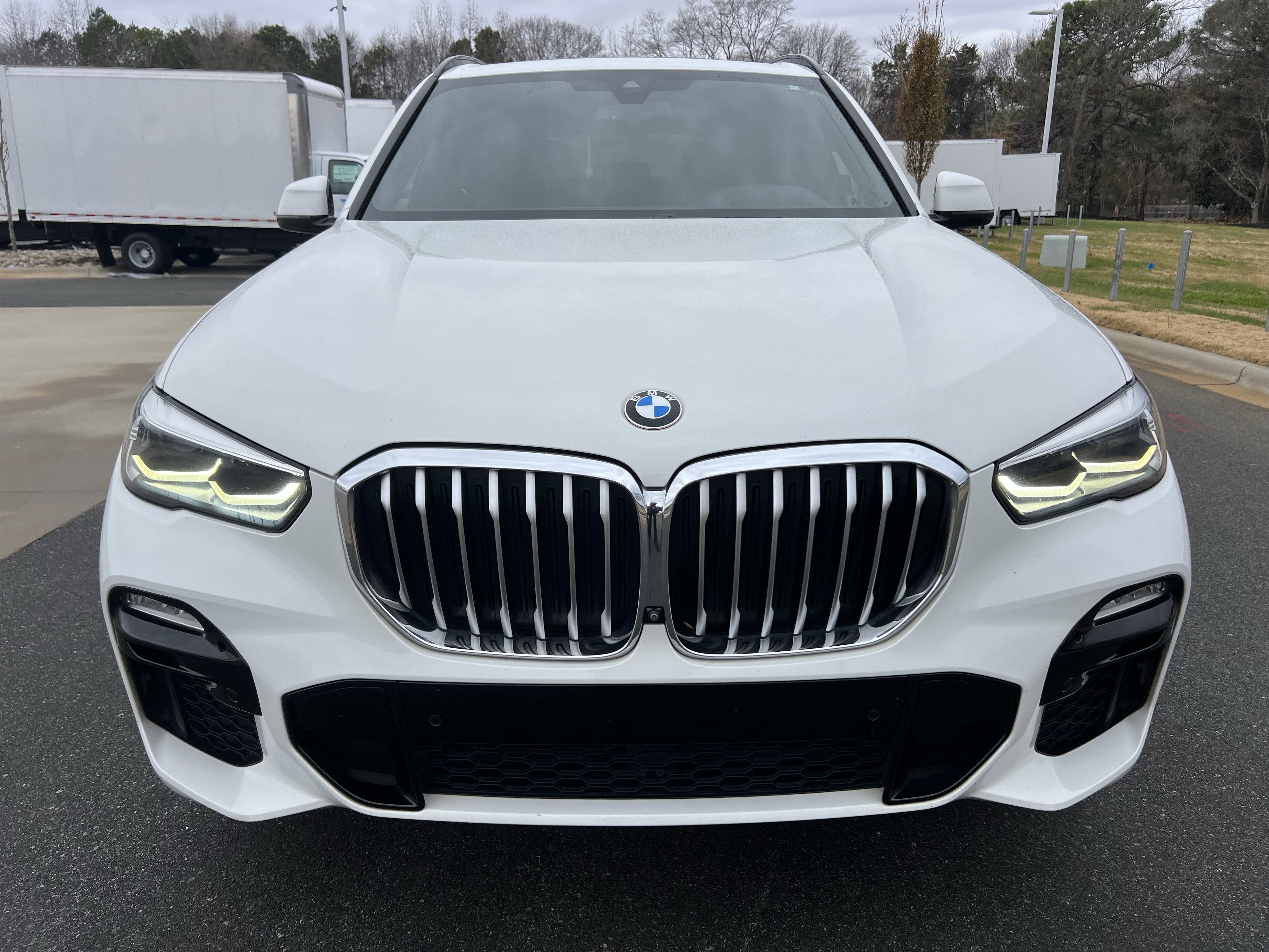 Used 2019 BMW X5 xDrive40i w/ M Sport Package image 4