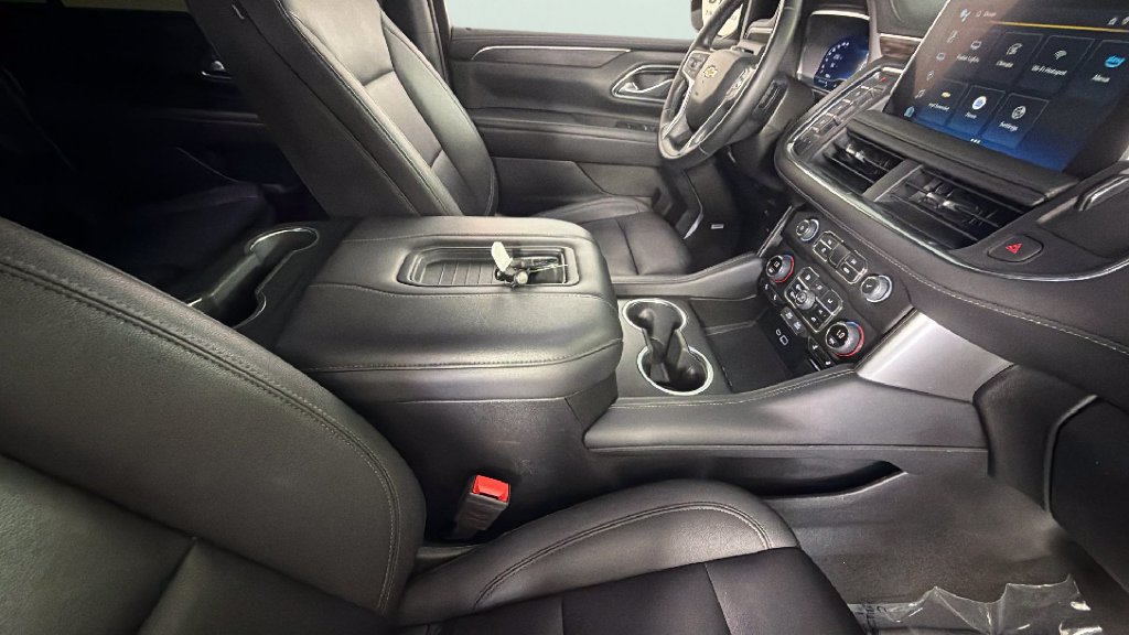Used 2024 Chevrolet Suburban LT AWD/4WD image 37