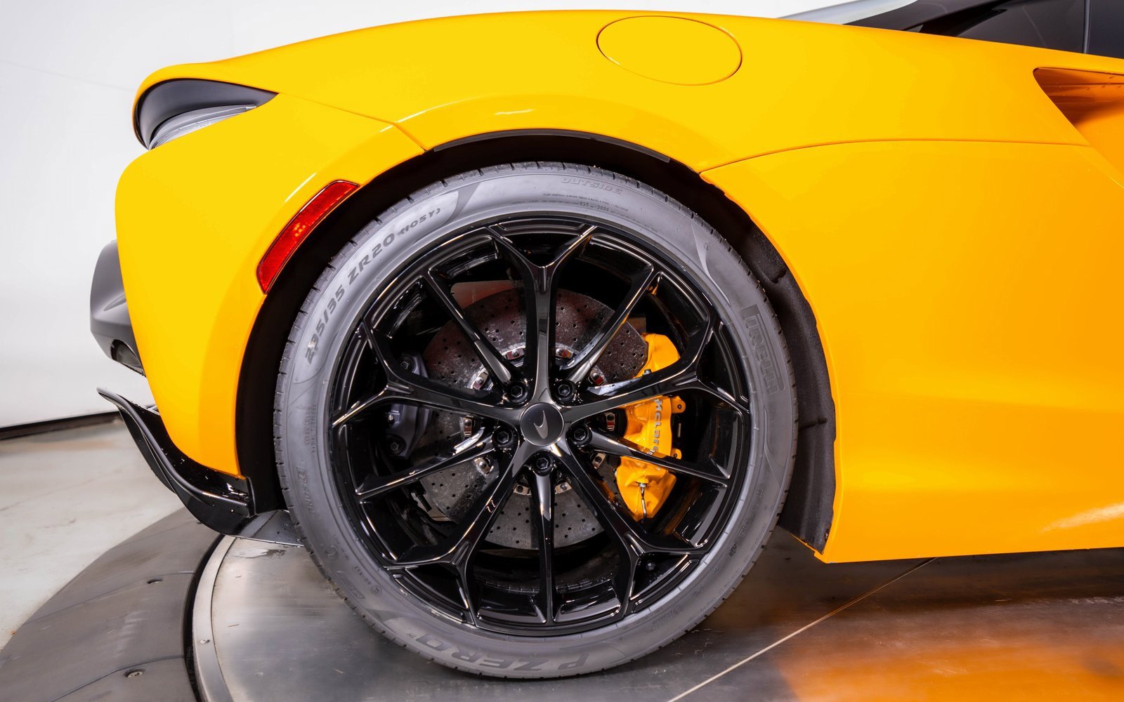 New 2025 McLaren Artura Spider image 16