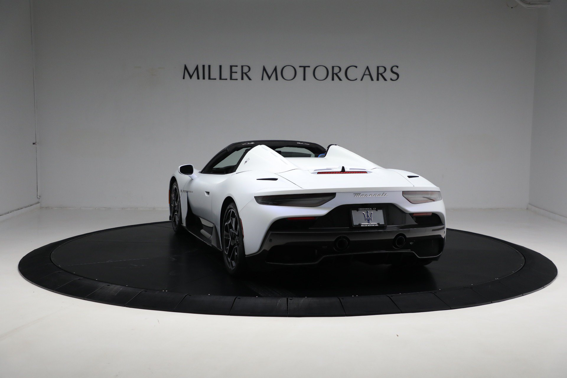 Used 2023 Maserati MC20 Spyder RWD image 8