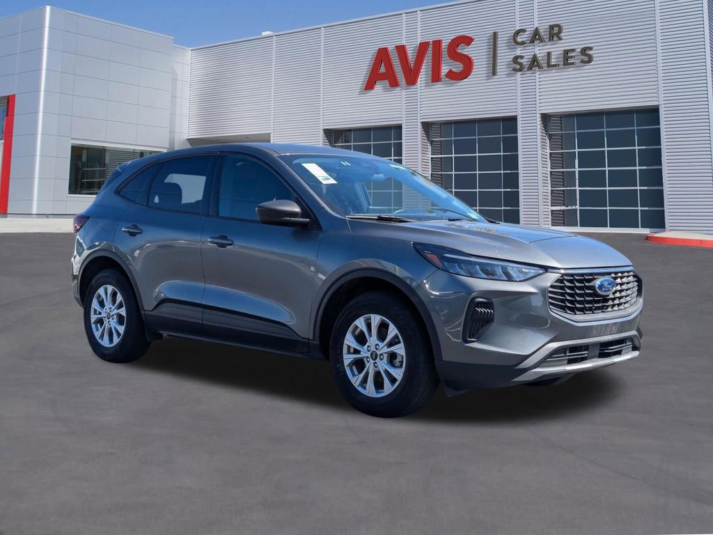 Used 2025 Ford Escape Active image 3