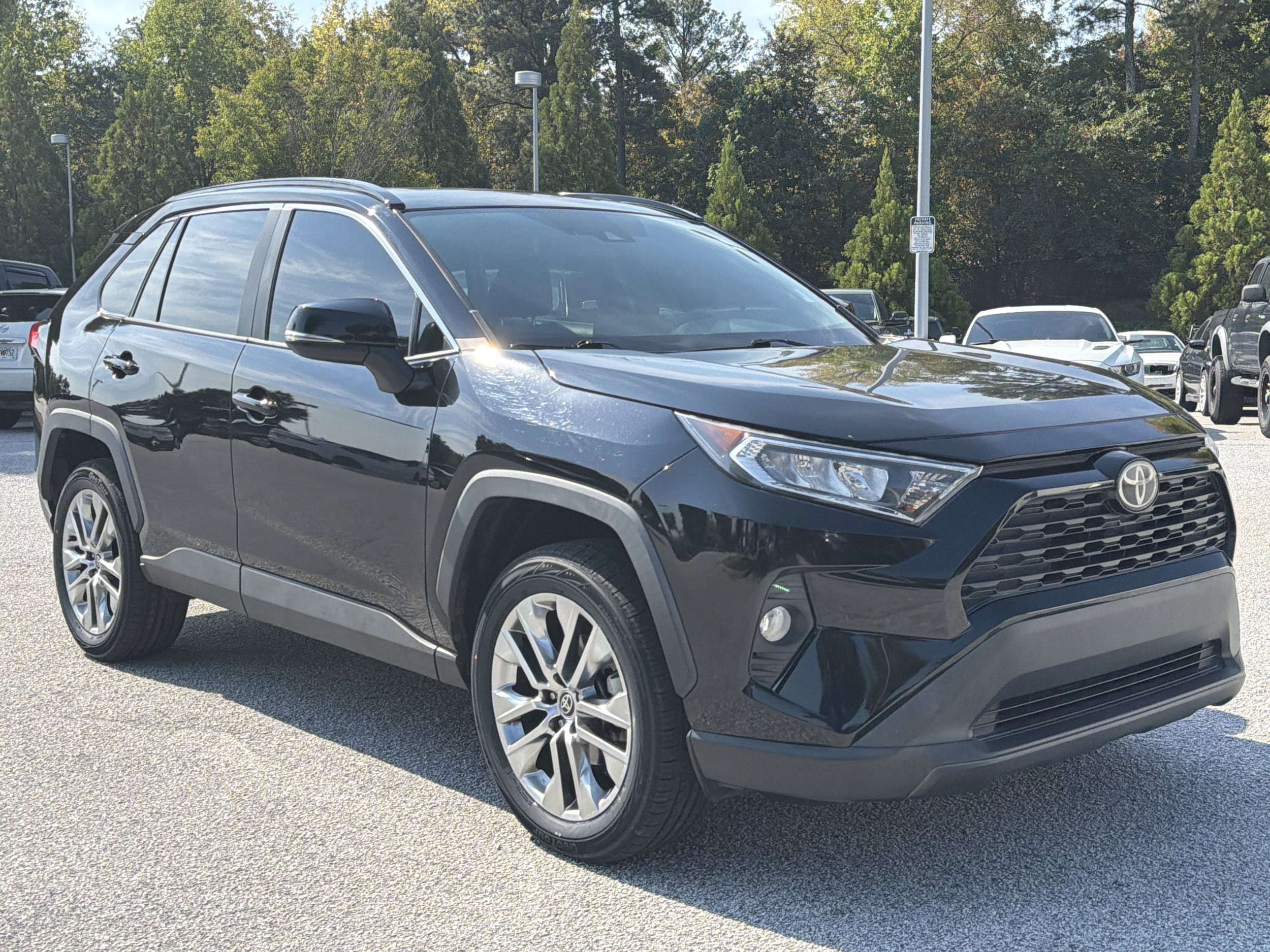 Used 2021 Toyota RAV4 XLE Premium FWD image 29