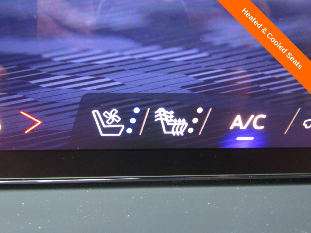 Used 2025 Chevrolet Suburban High Country AWD/4WD image 24