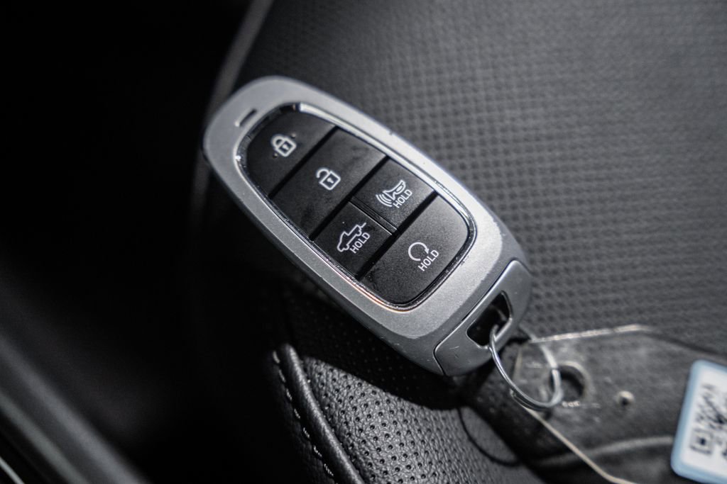 Used 2024 Hyundai Santa Cruz Night image 47