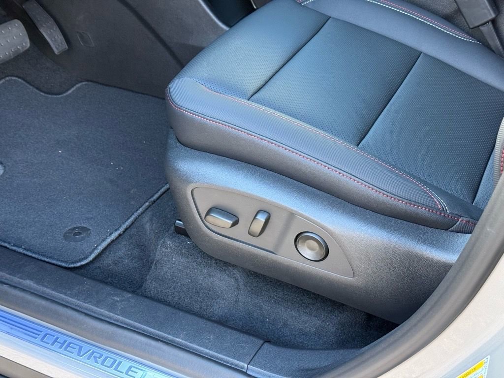 New 2026 Chevrolet Traverse Z71 w/ Enhanced Driving Package image 12