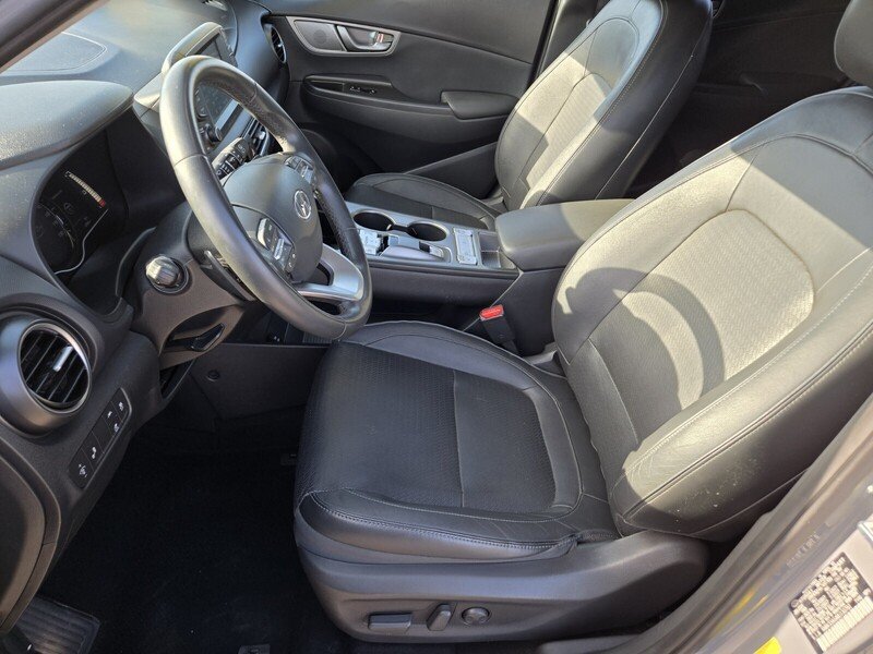 Used 2021 Hyundai Kona Limited w/ Cargo Package FWD image 10