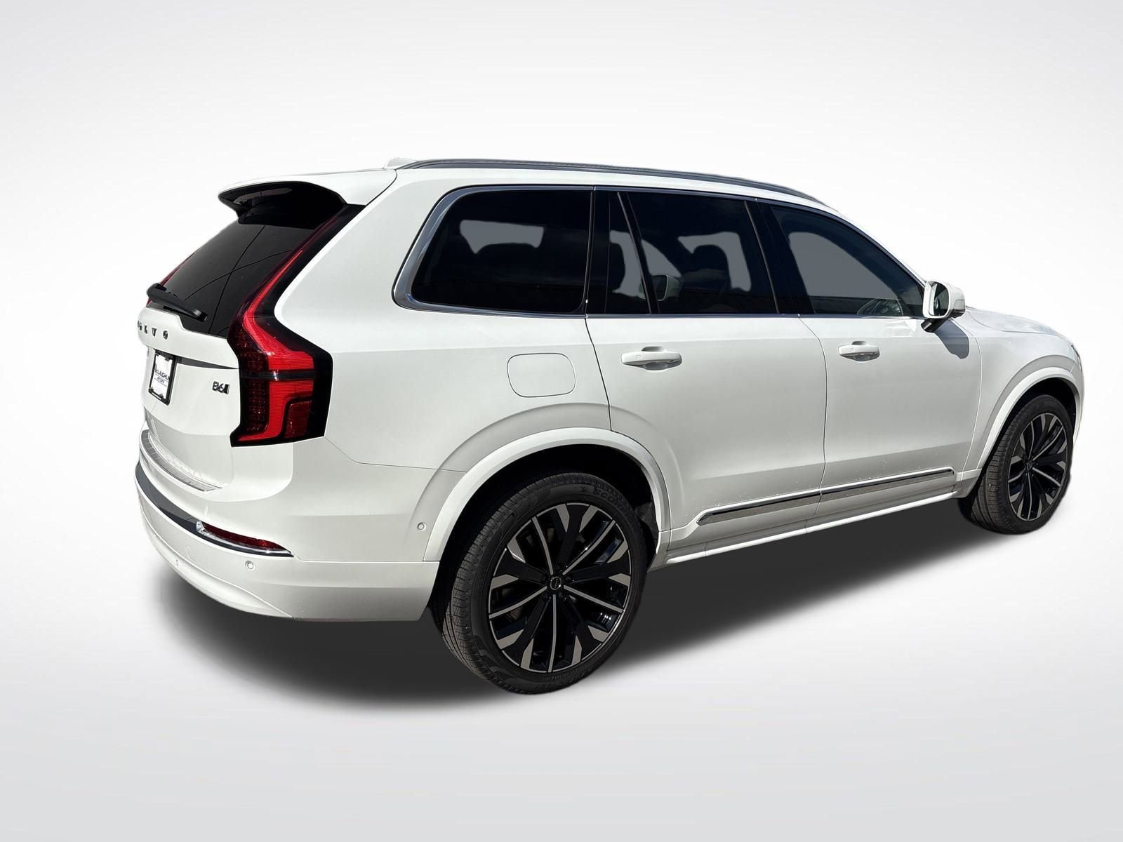 New 2026 Volvo XC90 B6 Plus w/ Protection Package Premier image 5