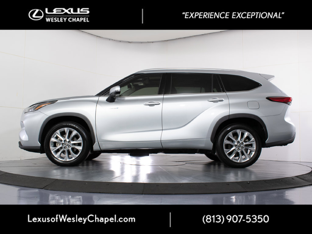 Used 2021 Toyota Highlander Limited FWD image 7