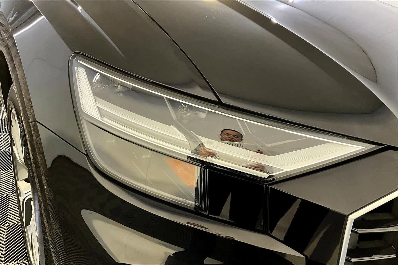 Used 2021 Audi Q8 Premium Plus w/ Premium Plus Package image 27