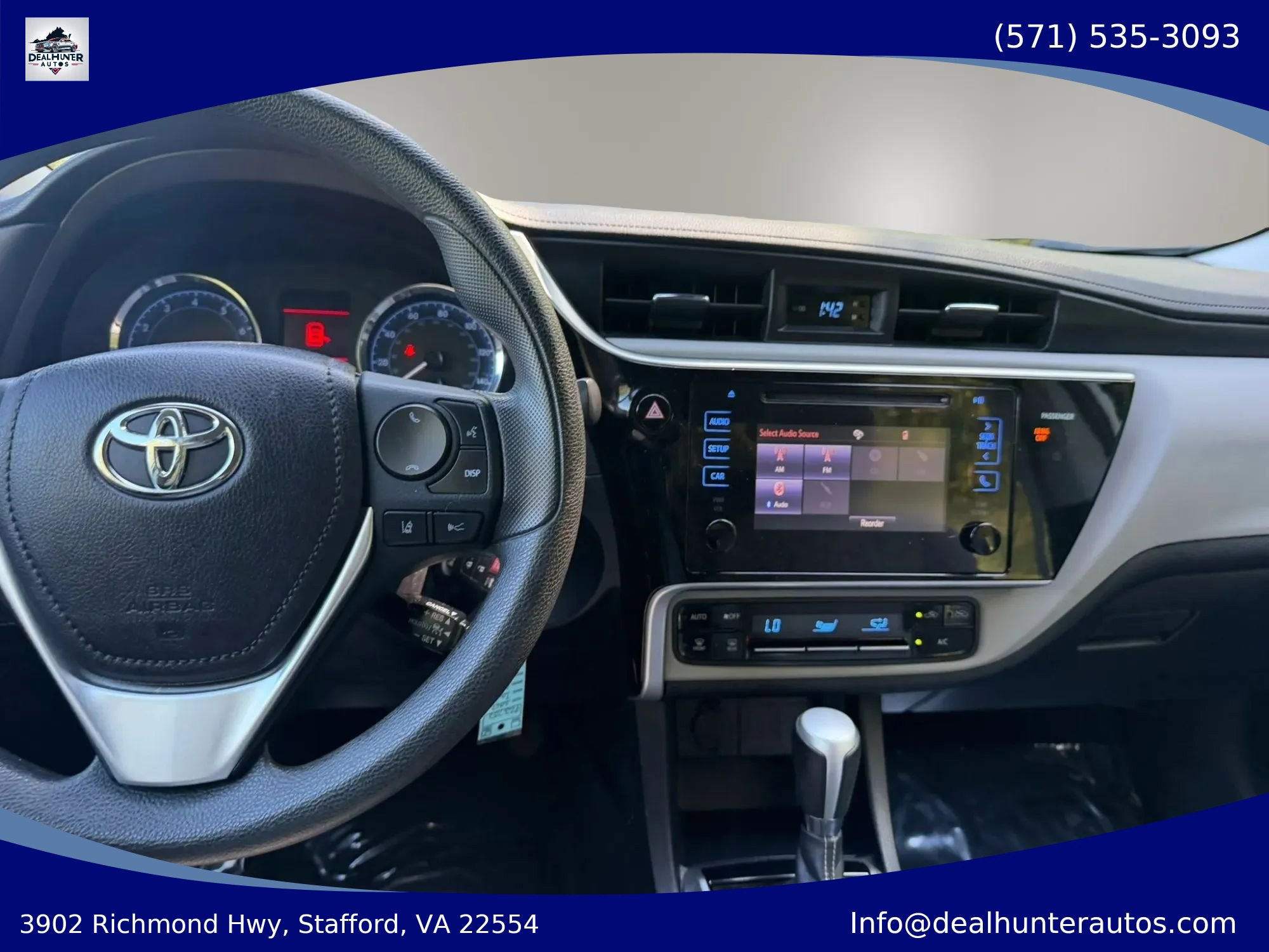 Used 2017 Toyota Corolla LE FWD image 26