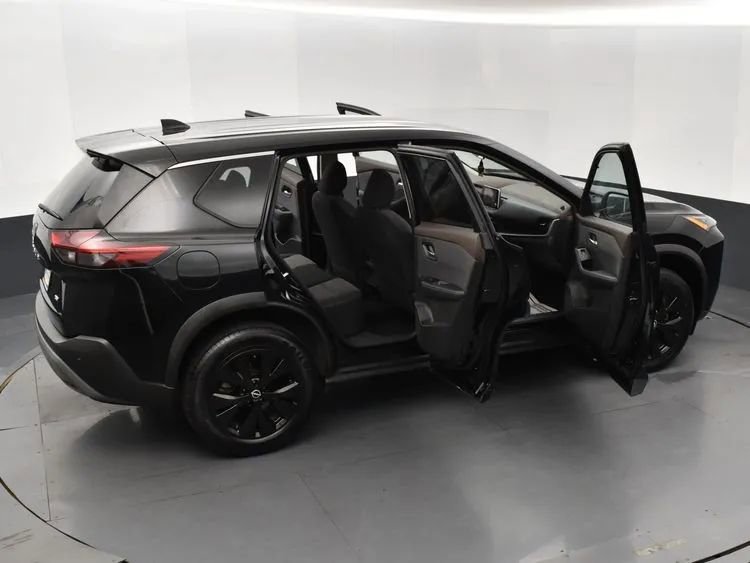 Used 2023 Nissan Rogue SV image 6