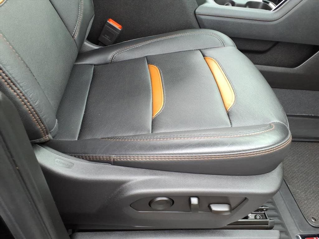 Used 2024 GMC Sierra 2500 AT4 w/ AT4 Premium Plus Package image 16