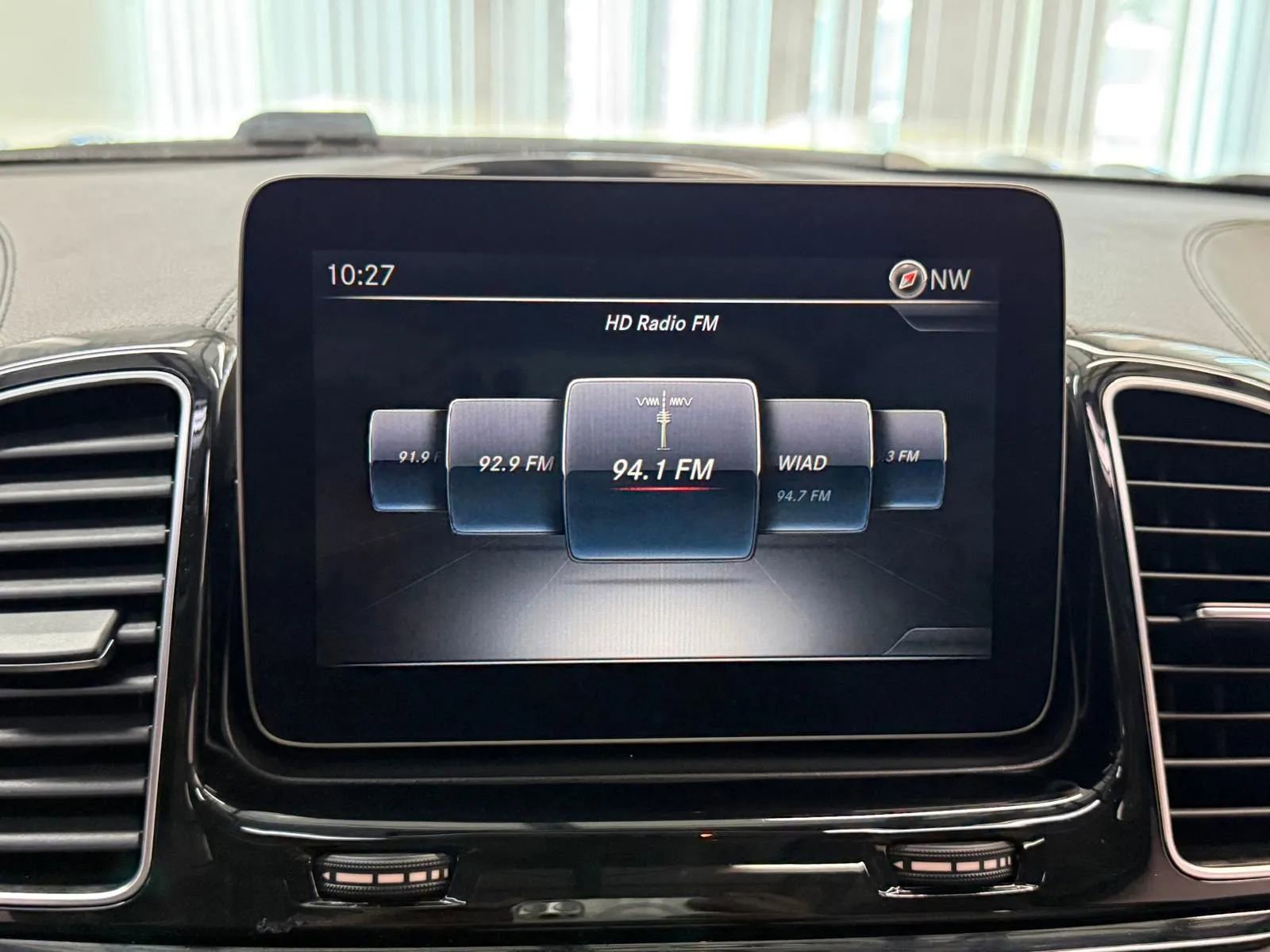 Used 2017 Mercedes-Benz GLS 450 4MATIC image 38