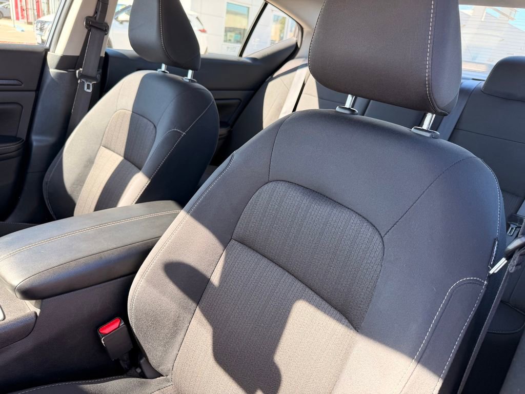 Used 2025 Nissan Altima 2.5 SV image 11