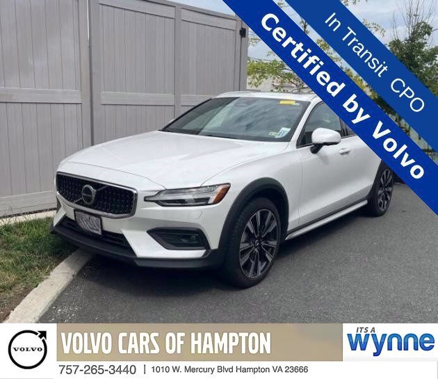Used 2024 Volvo V60 B5 Cross Country Ultimate