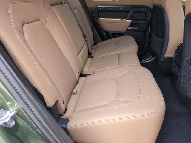 New 2026 Land Rover Defender 110 X-Dynamic SE AWD/4WD image 17