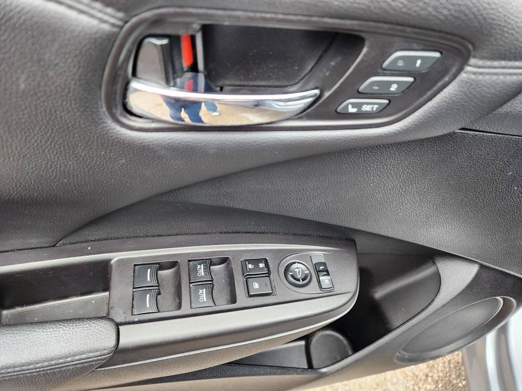 Used 2016 Acura RDX w/ Advance Package AWD/4WD image 30