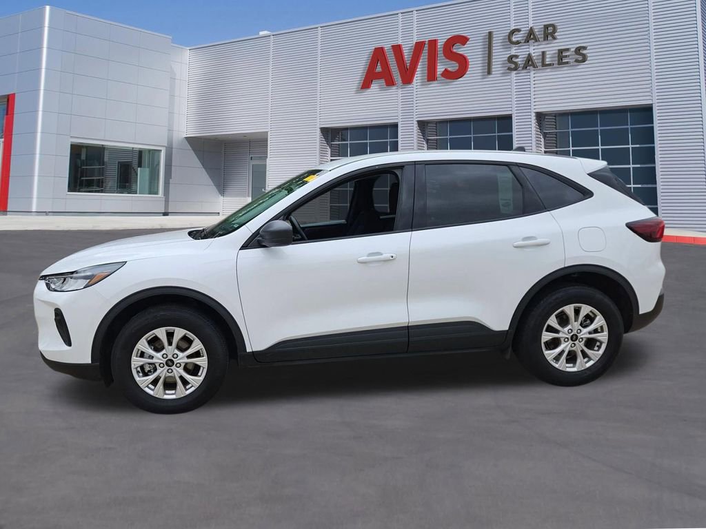 Used 2025 Ford Escape Active AWD/4WD image 2