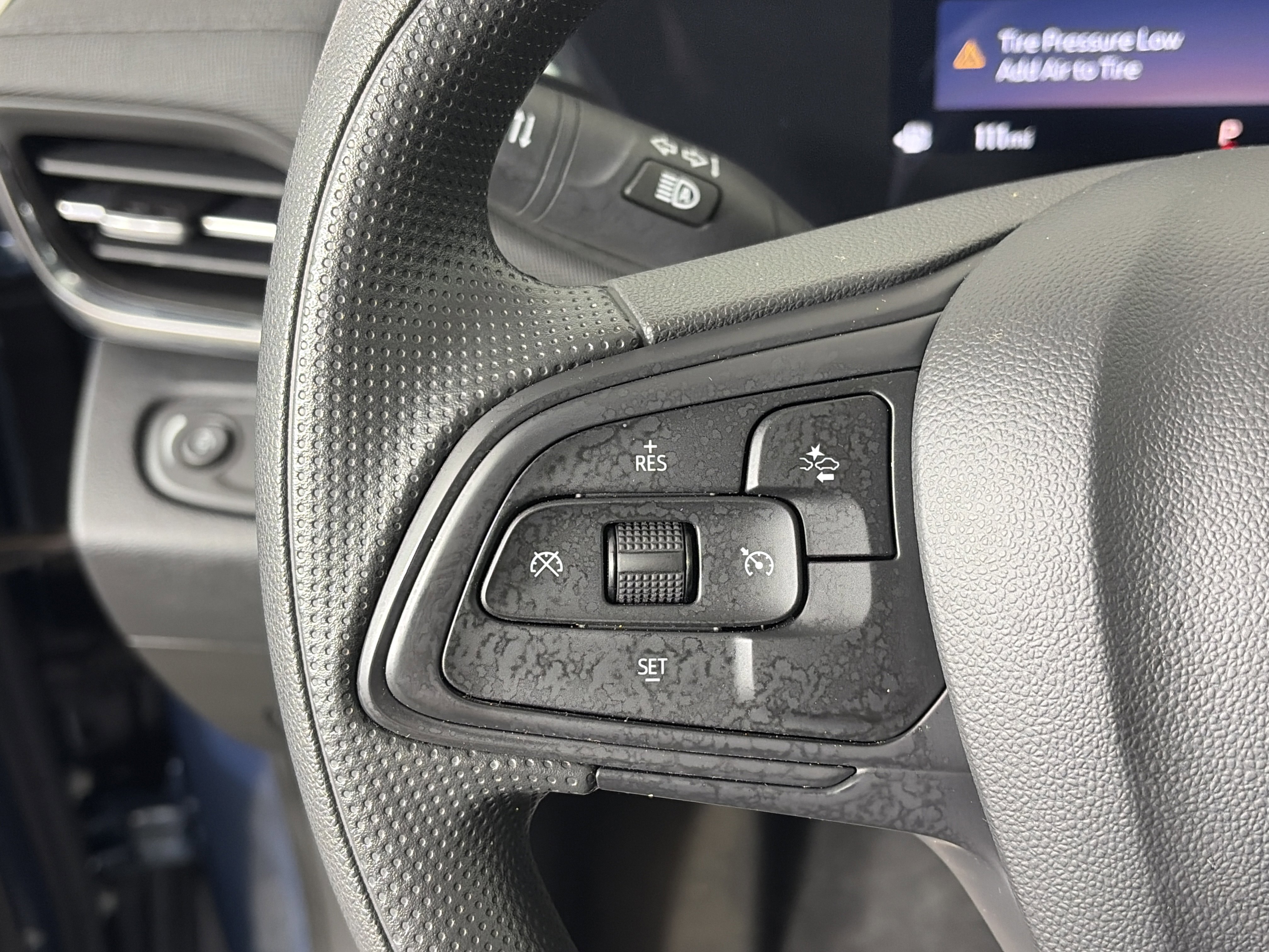 Certified 2025 Buick Envista Preferred FWD image 27