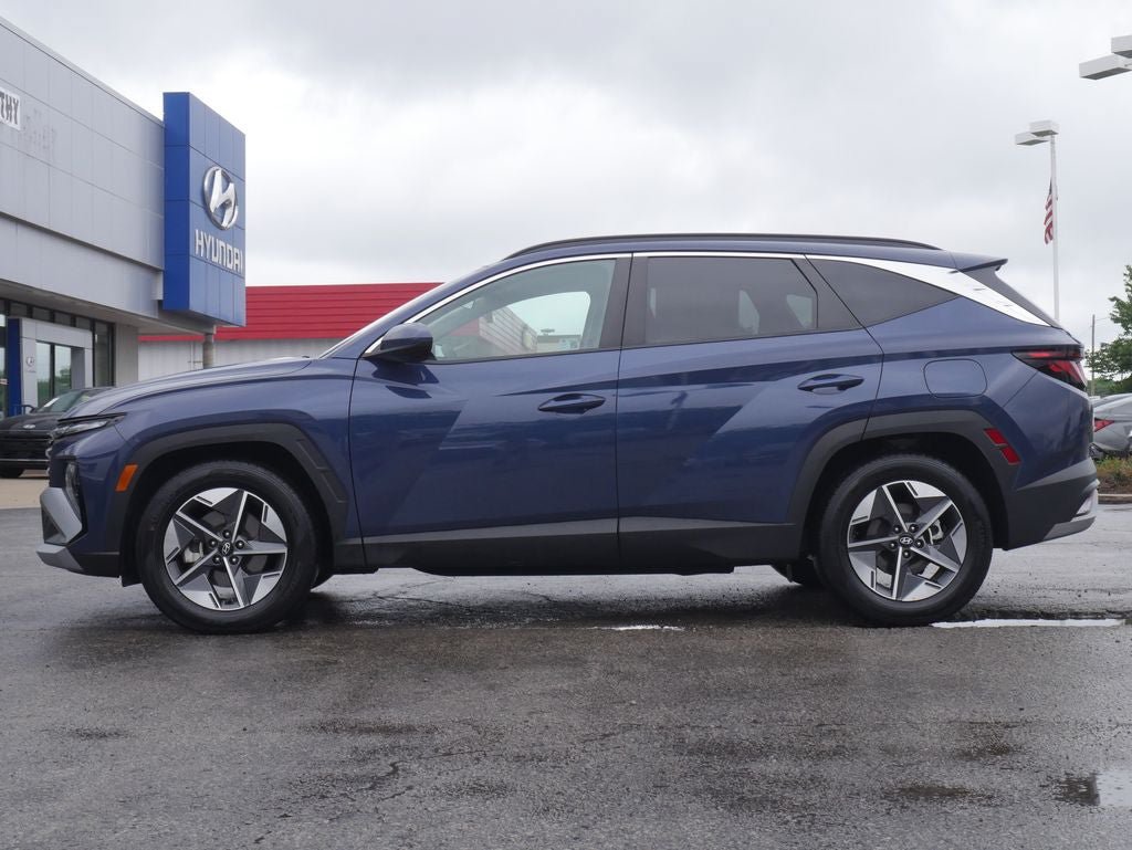Used 2025 Hyundai Tucson SEL FWD image 12