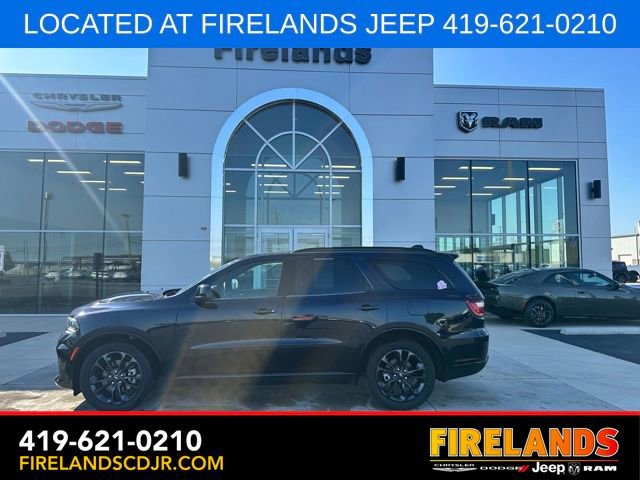 Used 2023 Dodge Durango R/T w/ Blacktop Package AWD/4WD image 2