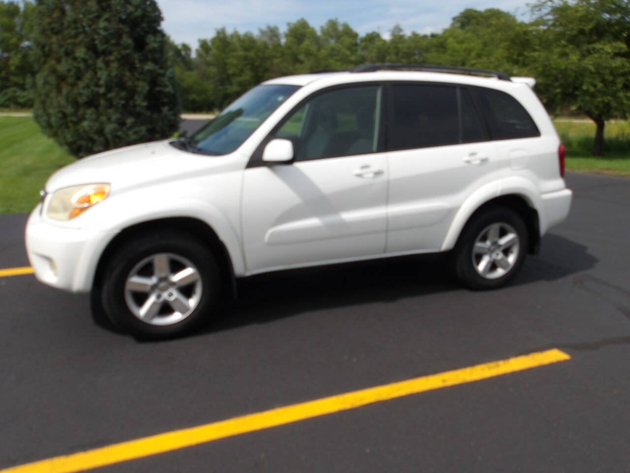 Used 2005 Toyota RAV4 4WD image 11