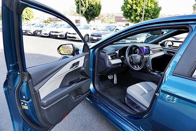 Used 2026 Toyota Camry SE w/ Multimedia Upgrade Package FWD image 36