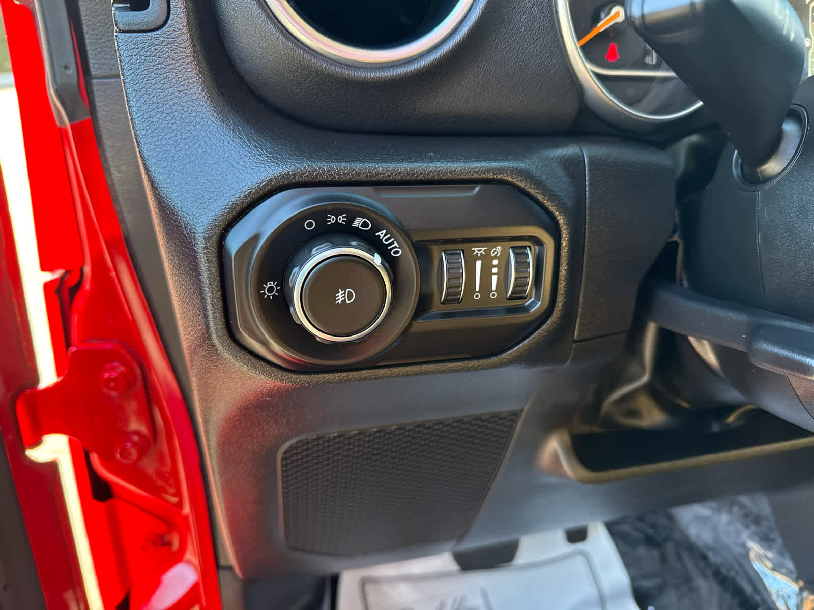 Used 2022 Jeep Wrangler Unlimited Sahara w/ Dual Top Group image 17