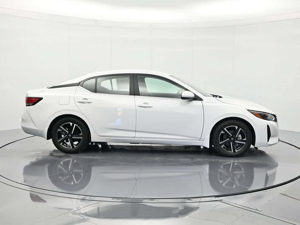 Used 2024 Nissan Sentra SV FWD image 4