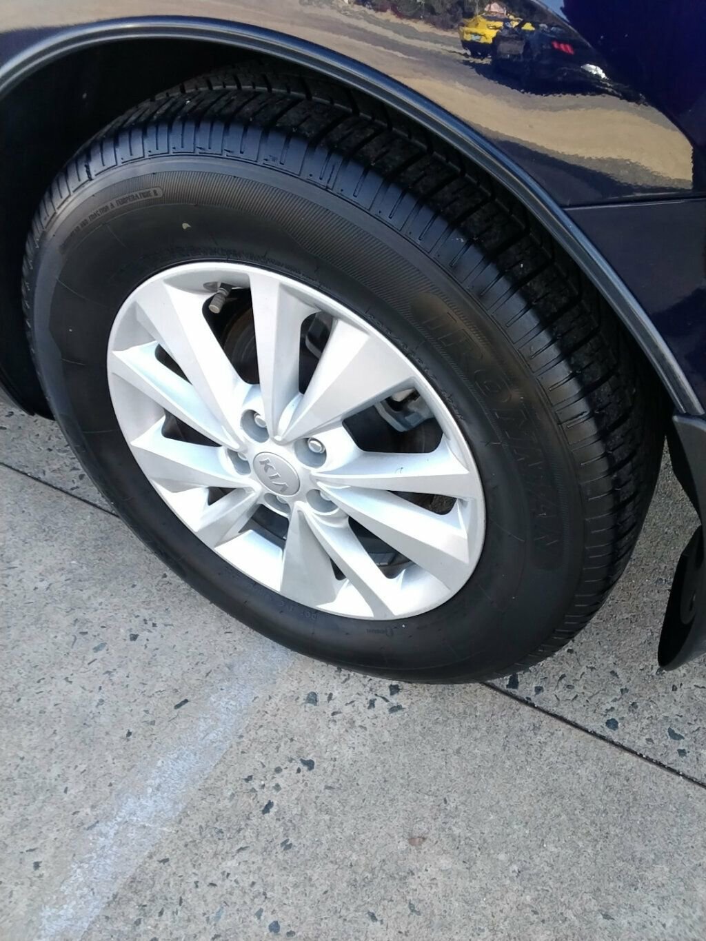 Used 2018 Kia Sedona LX w/ LX Essentials Premium Package image 33