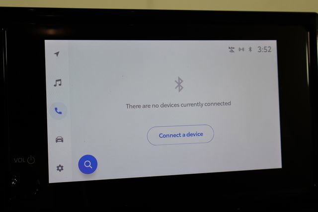 Used 2025 Toyota Corolla LE image 28