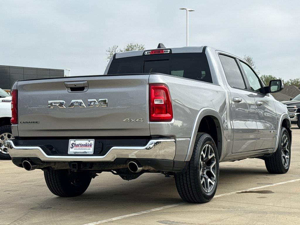 Used 2025 RAM 1500 Laramie AWD/4WD image 9