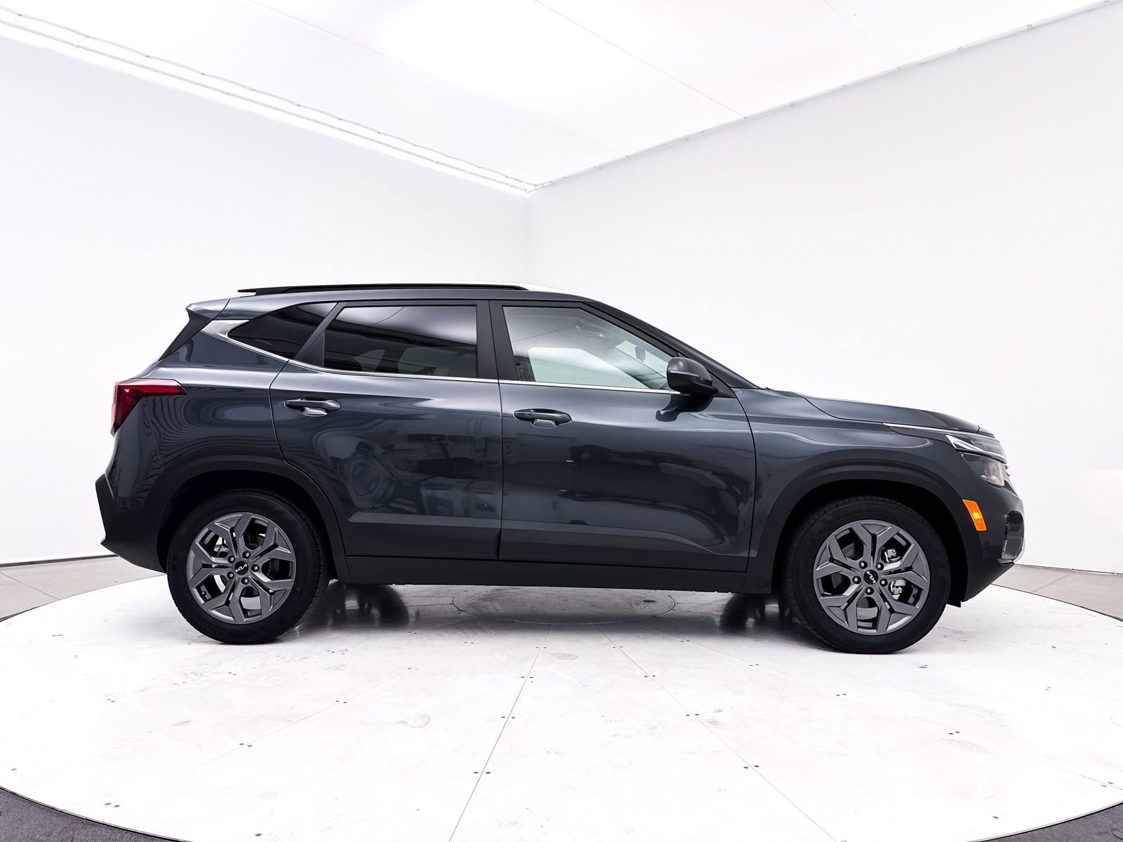 Certified 2024 Kia Seltos S image 39