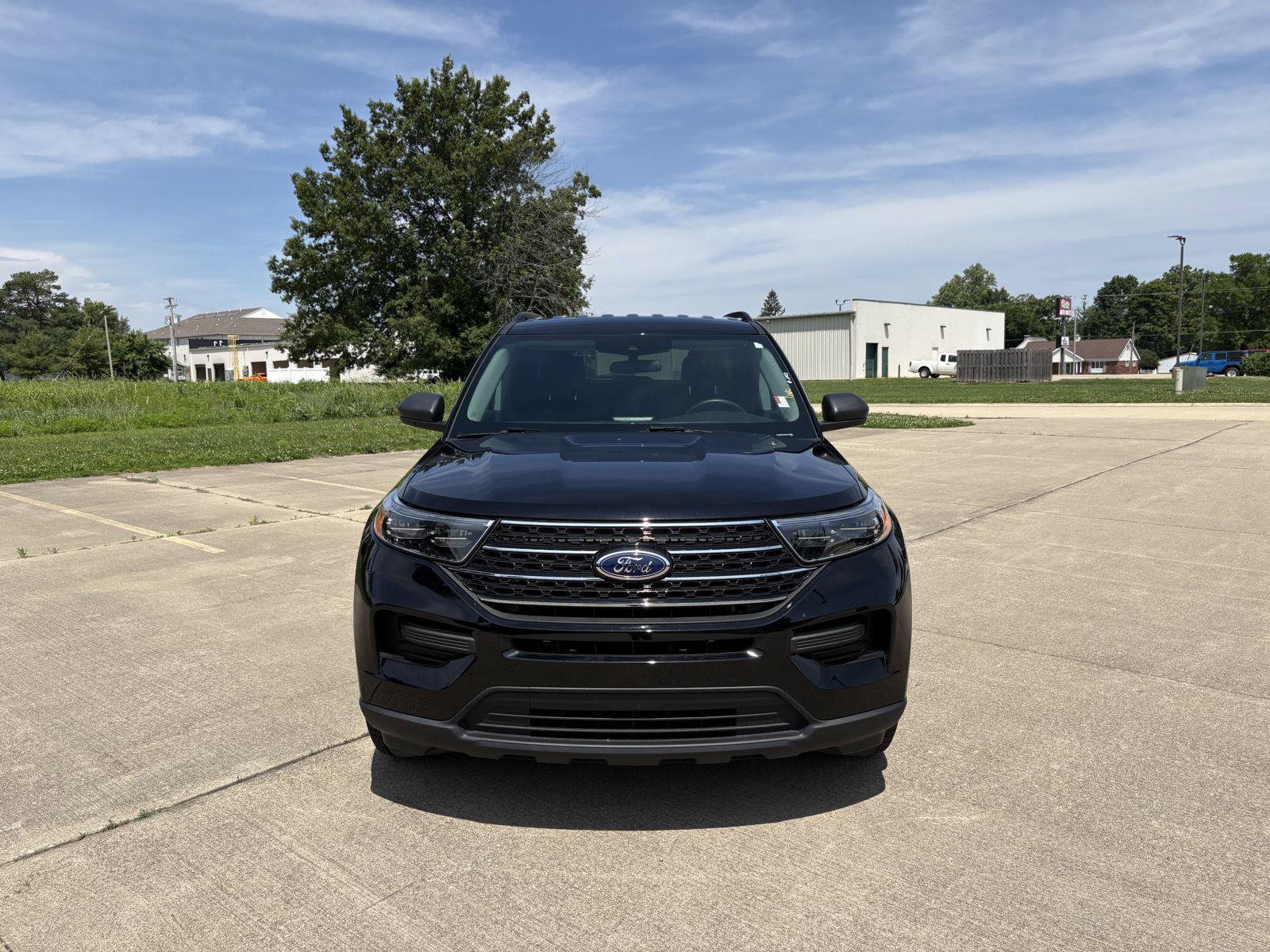 Used 2024 Ford Explorer XLT AWD/4WD image 20