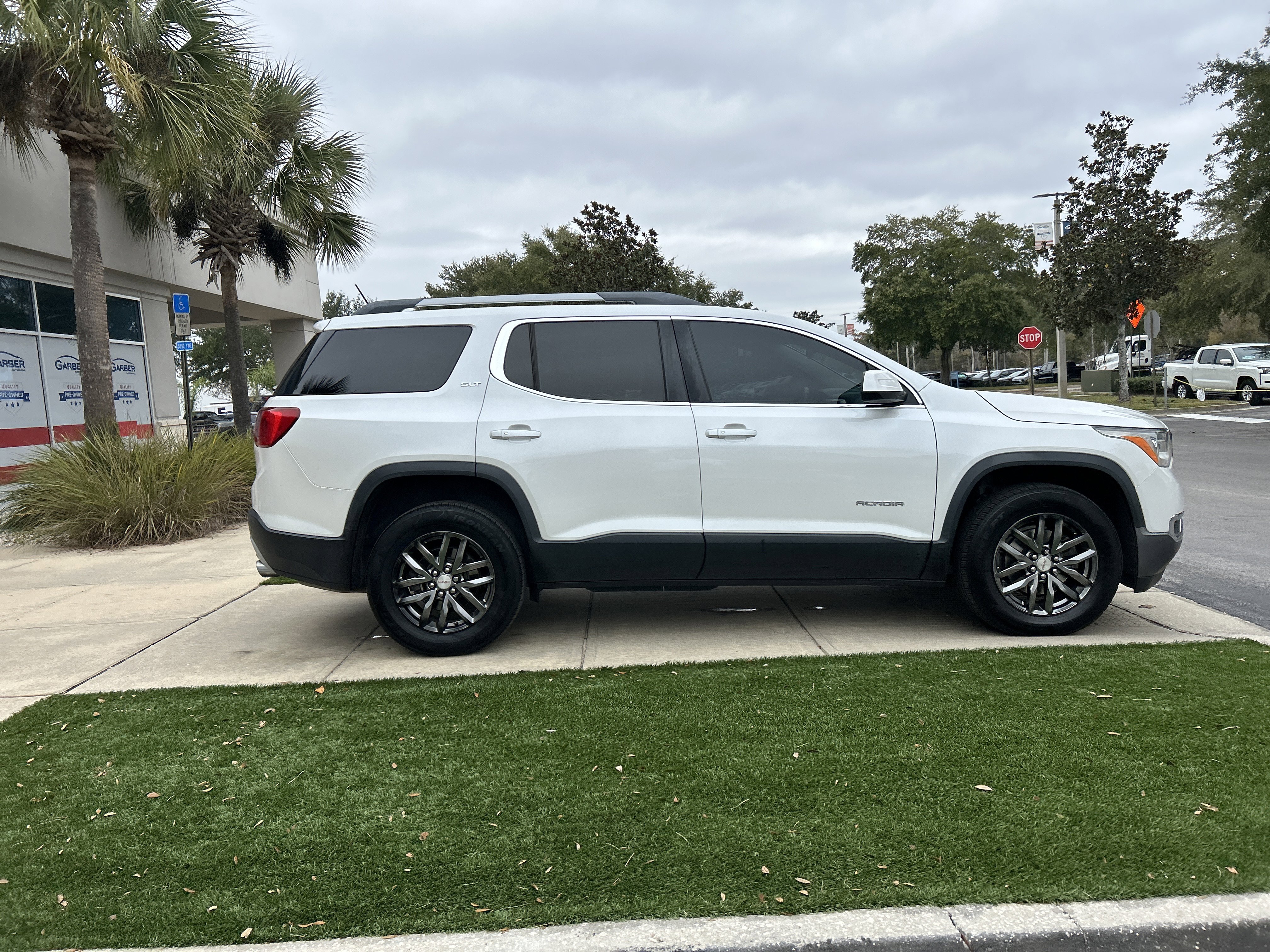 Used 2018 GMC Acadia SLT image 8
