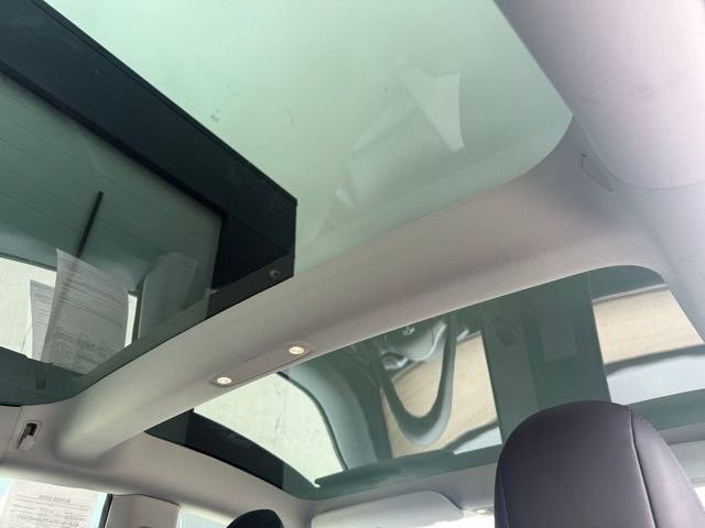 Used 2021 Tesla Model 3 Performance image 21