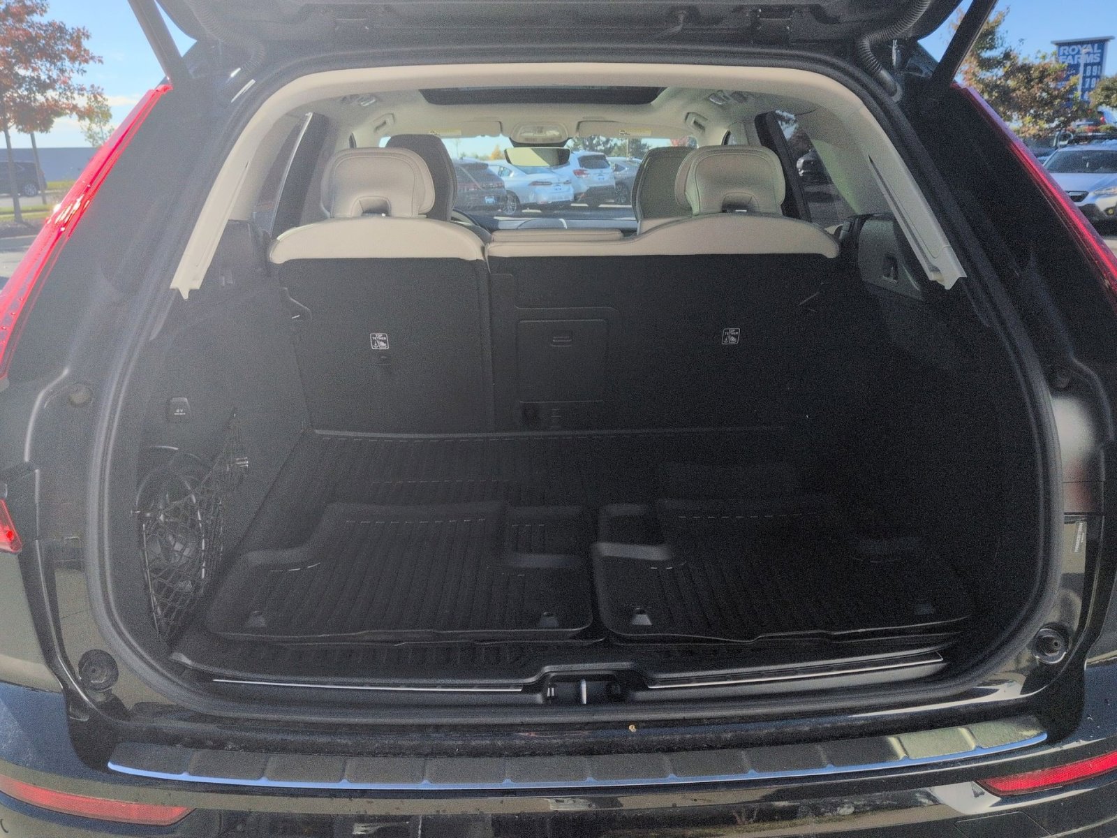 New 2025 Volvo XC60 T8 Plus w/ Protection Package Premier image 26