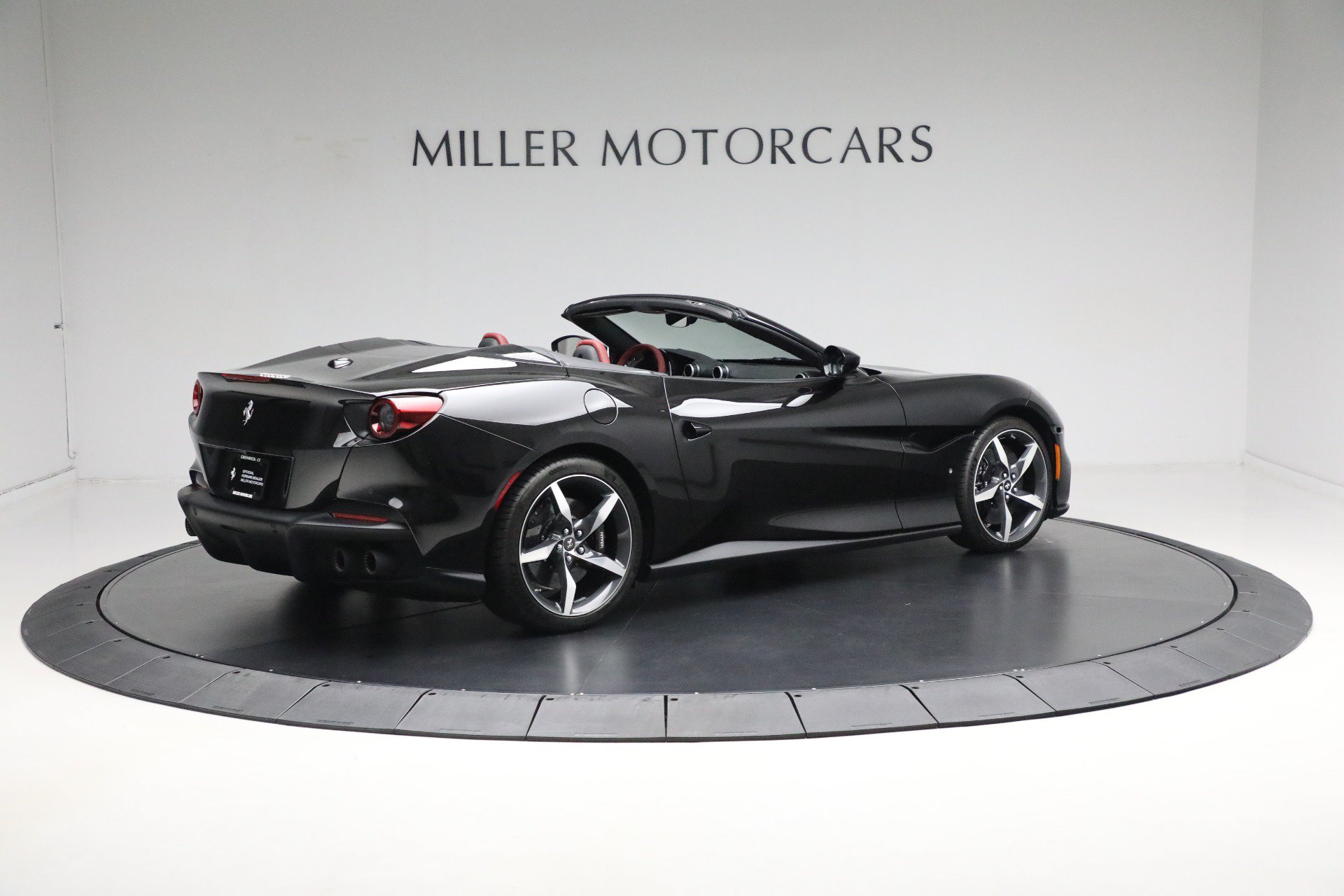 Certified 2023 Ferrari Portofino M RWD image 8