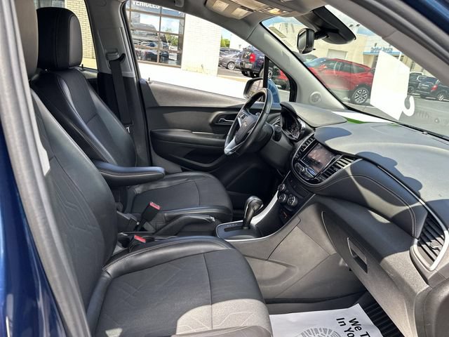 Certified 2020 Chevrolet Trax LT w/ LT Convenience Package AWD/4WD image 18