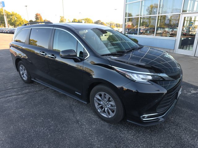 Used 2021 Toyota Sienna XLE w/ XLE Plus Package