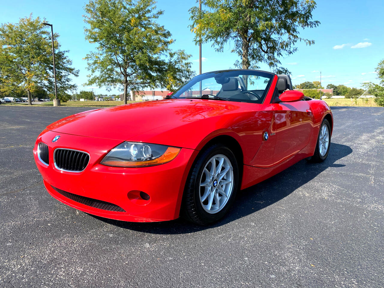 Used 2004 BMW Z4 2.5i image 1