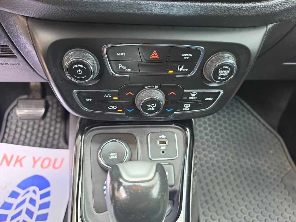 Used 2018 Jeep Compass Limited w/ Navigation Group AWD/4WD image 20