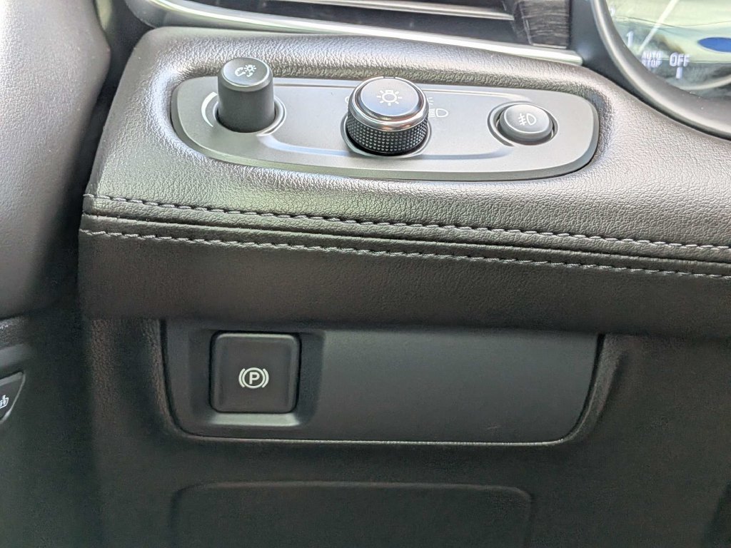 Used 2017 Buick LaCrosse Essence w/ Sun and Shade Package FWD image 33
