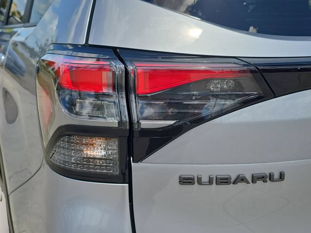 Used 2025 Subaru Forester Limited AWD/4WD image 7