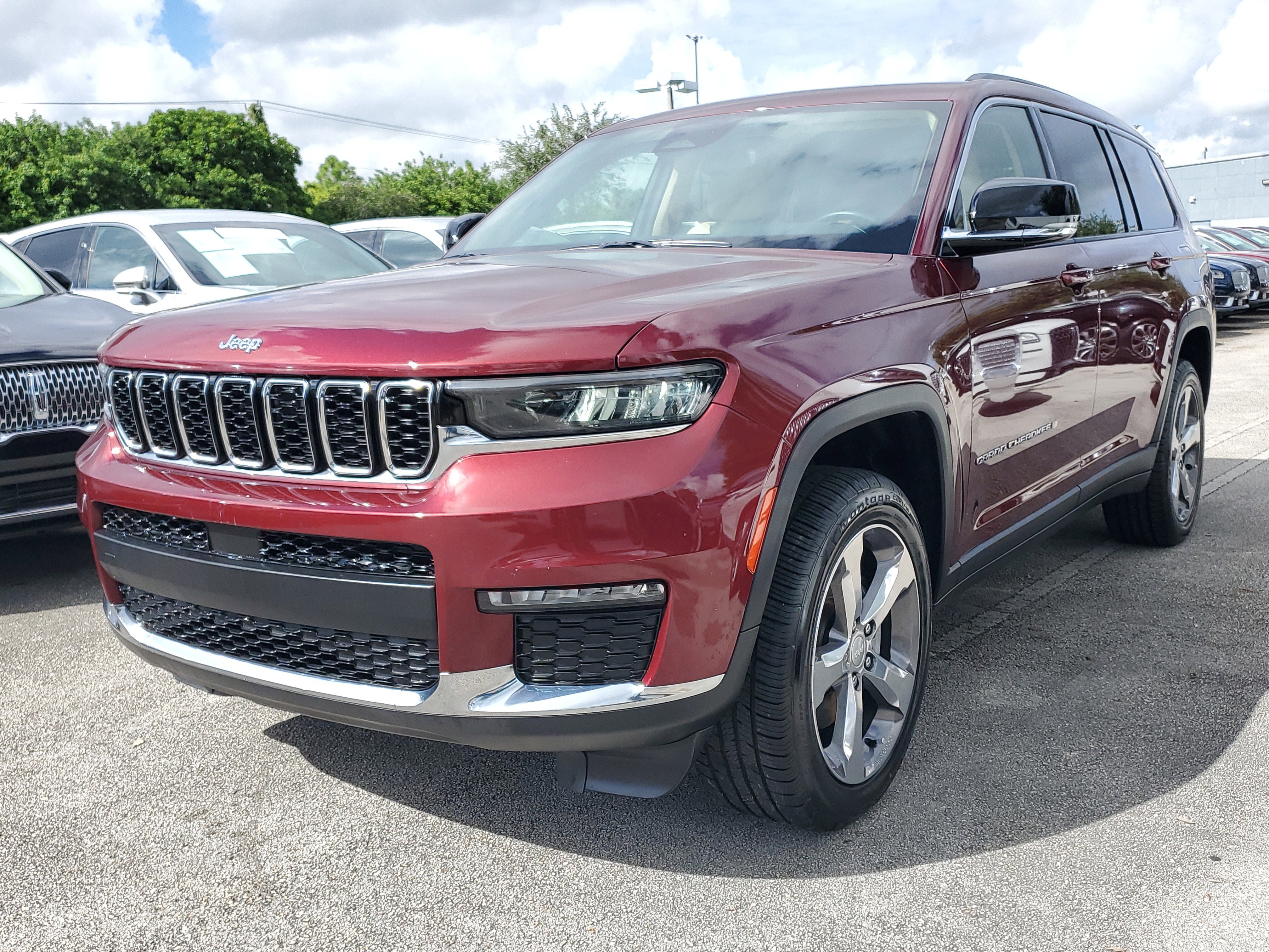 Used 2022 Jeep Grand Cherokee L Limited image 3
