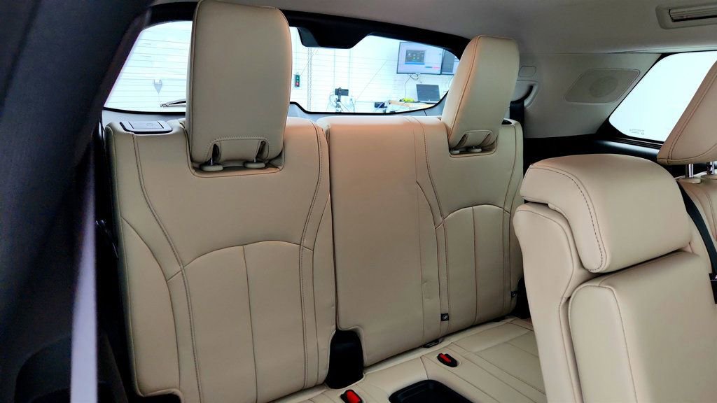 Used 2023 INFINITI QX60 Sensory w/ Vision Package image 24