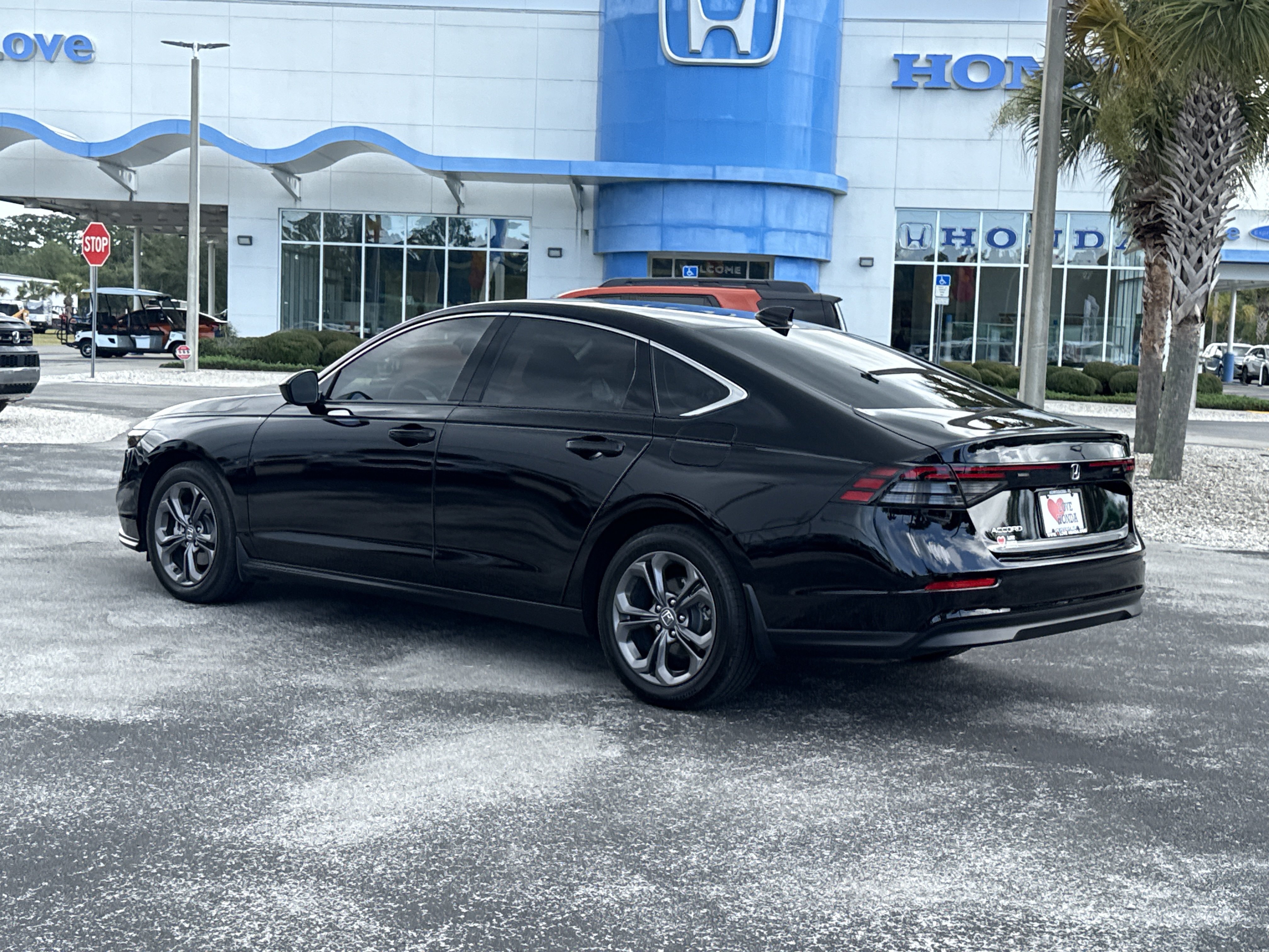 Certified 2023 Honda Accord EX image 10