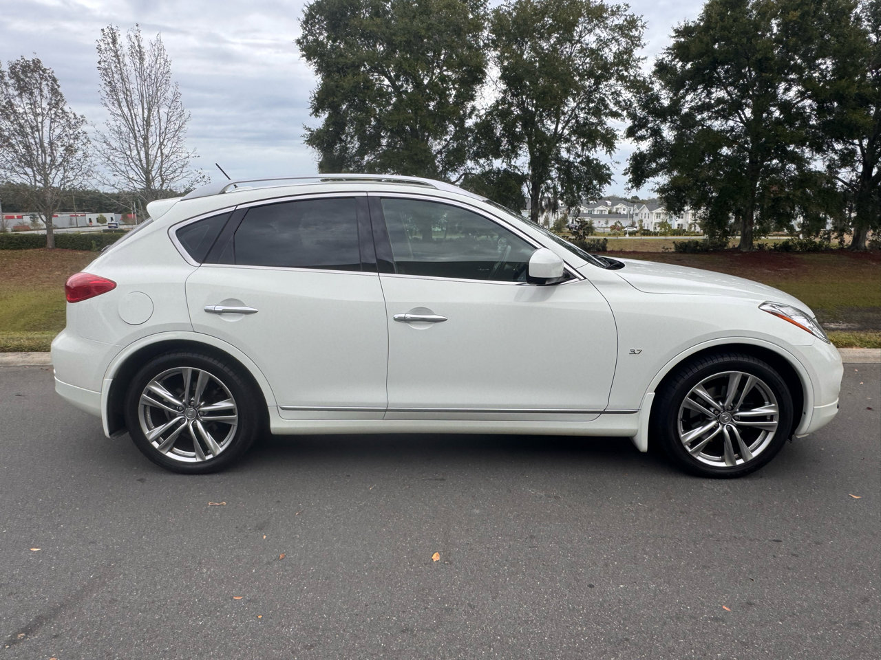 Used 2015 INFINITI QX50 AWD image 30