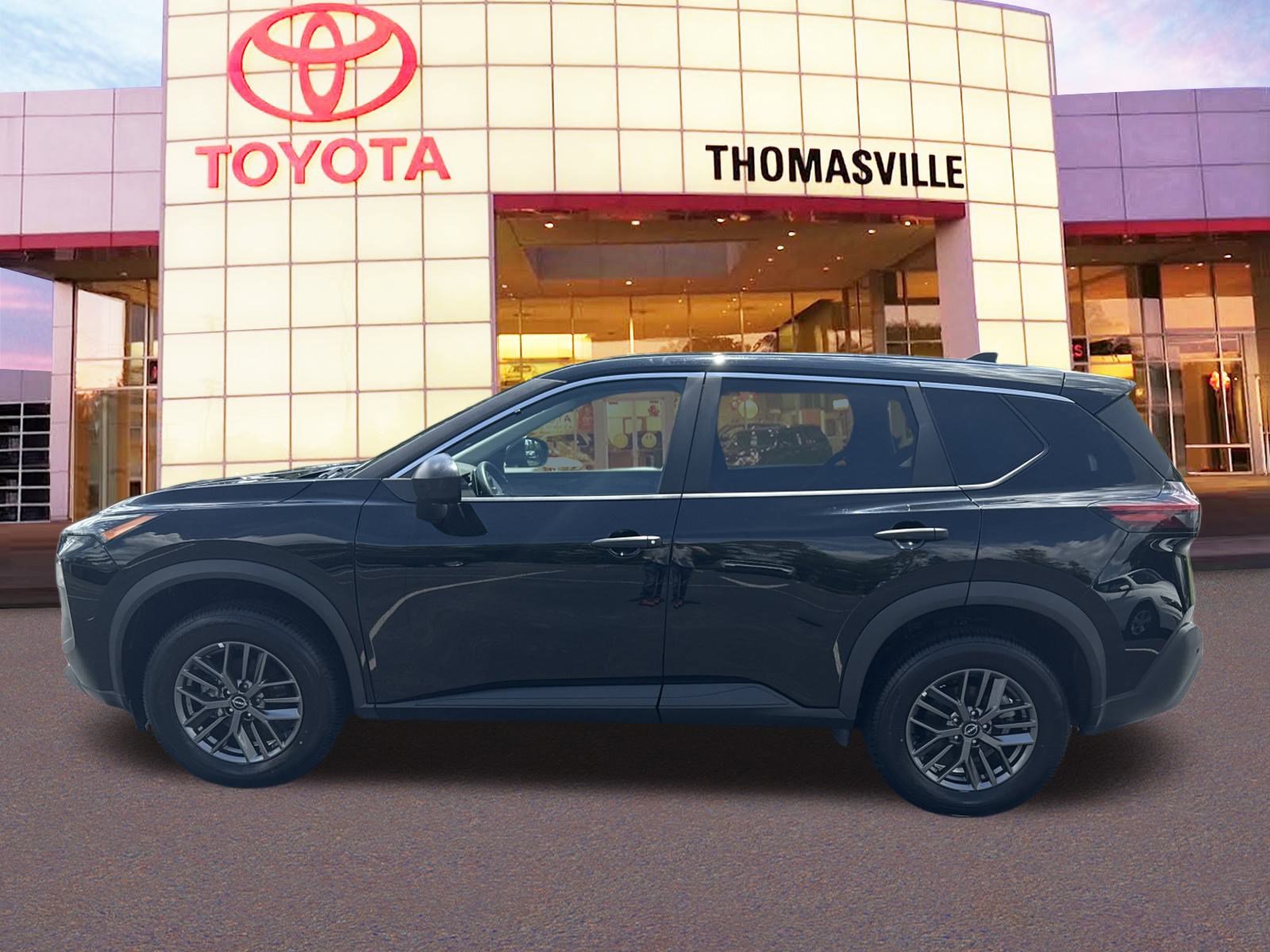 Used 2023 Nissan Rogue S image 8