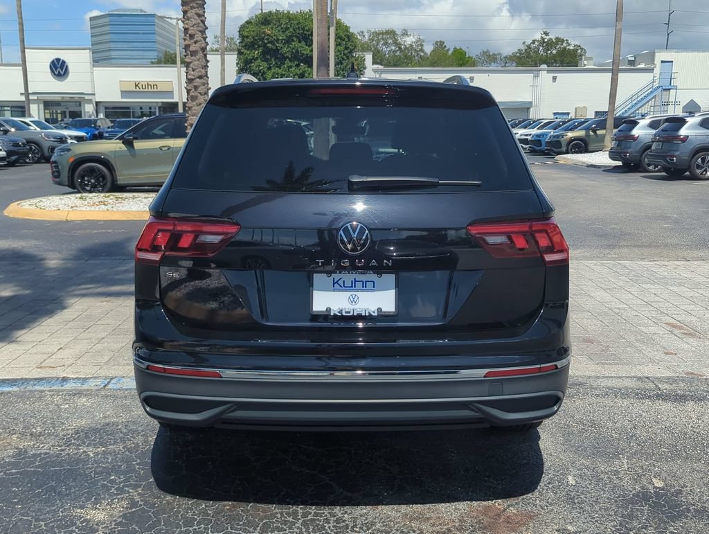 Used 2024 Volkswagen Tiguan SE FWD image 5